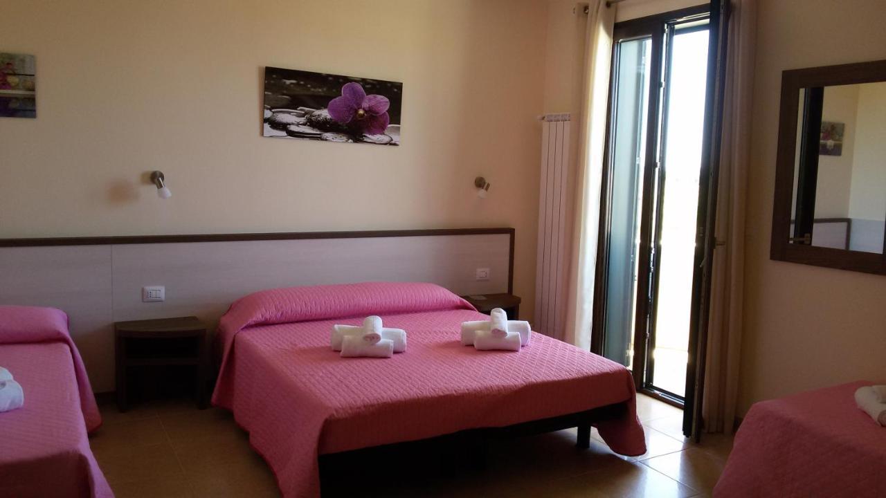 B&B Hotel Helios Uggiano La Chiesa Luaran gambar