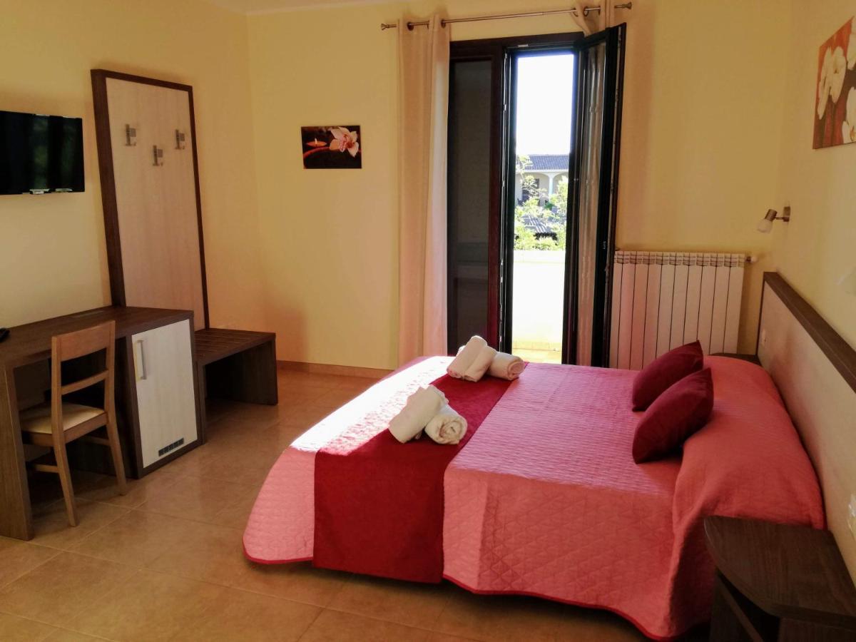 B&B Hotel Helios Uggiano La Chiesa Luaran gambar