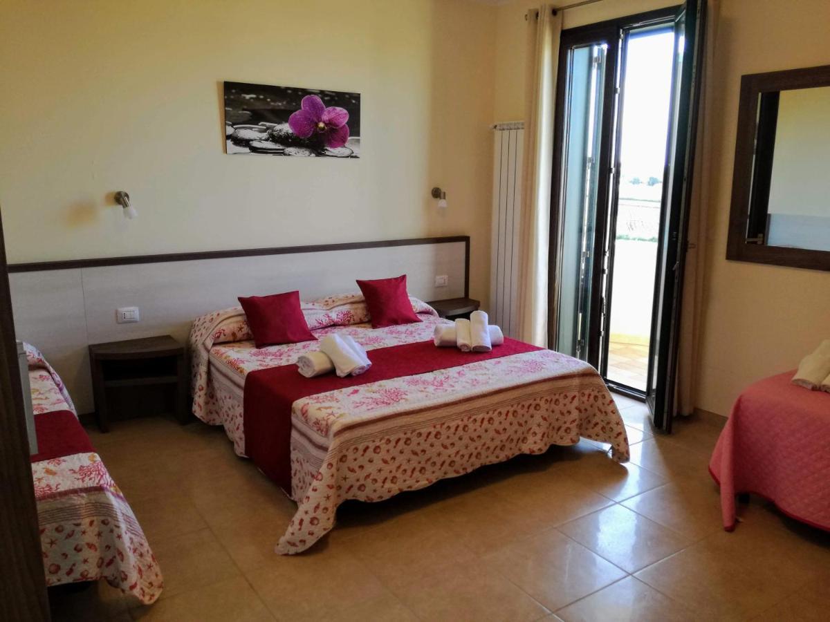 B&B Hotel Helios Uggiano La Chiesa Luaran gambar