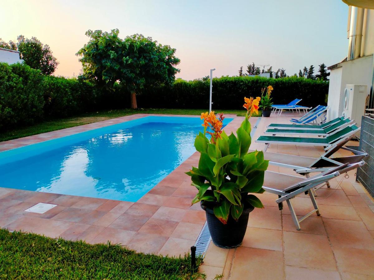 B&B Hotel Helios Uggiano La Chiesa Luaran gambar