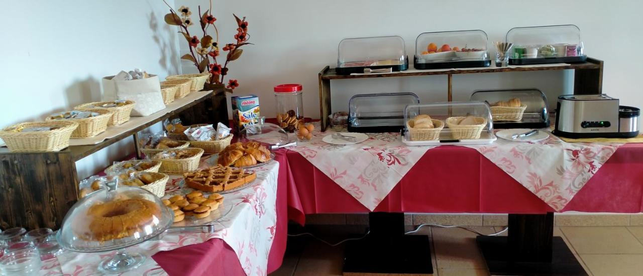 B&B Hotel Helios Uggiano La Chiesa Luaran gambar