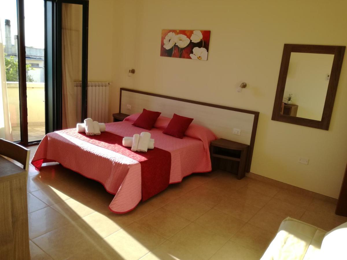 B&B Hotel Helios Uggiano La Chiesa Luaran gambar