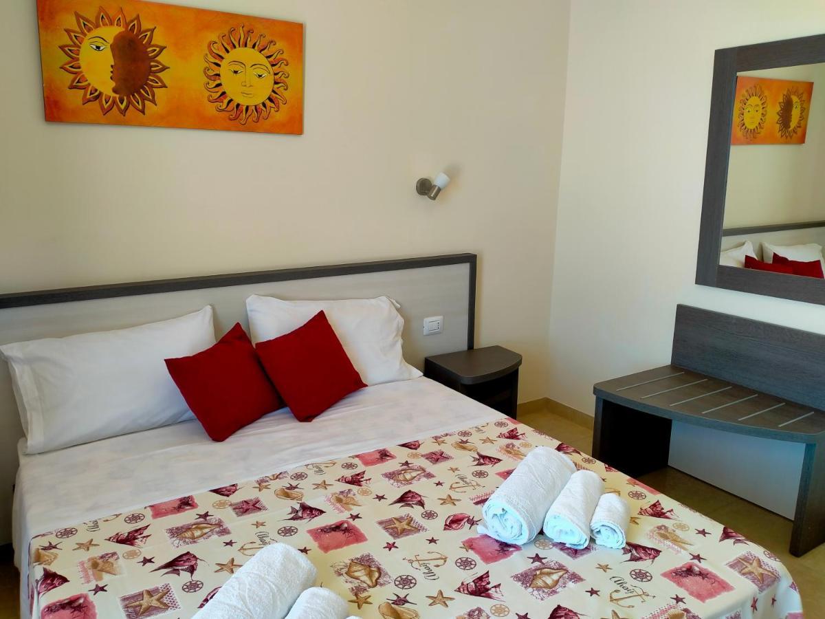B&B Hotel Helios Uggiano La Chiesa Luaran gambar