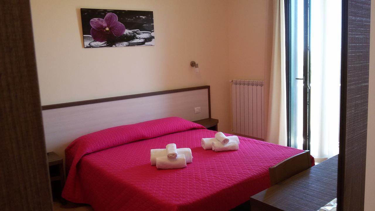 B&B Hotel Helios Uggiano La Chiesa Luaran gambar