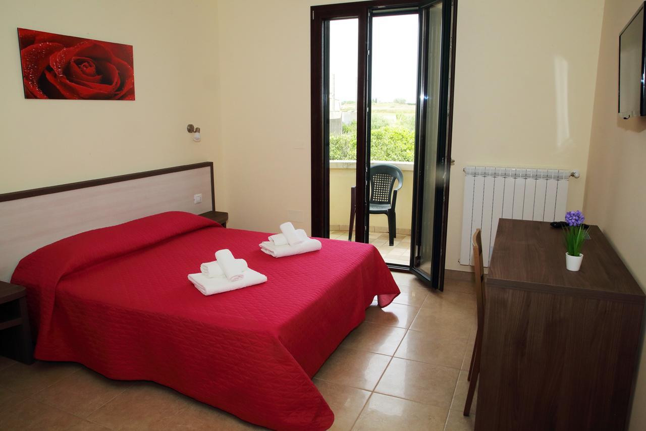 B&B Hotel Helios Uggiano La Chiesa Luaran gambar