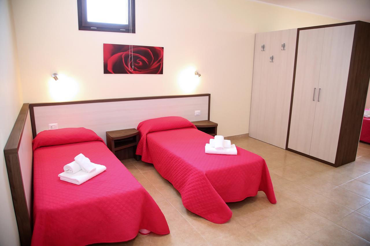 B&B Hotel Helios Uggiano La Chiesa Luaran gambar